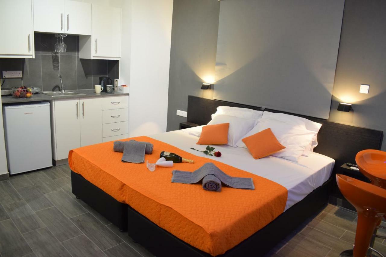 Takis Apartments Agia Napa Exterior foto